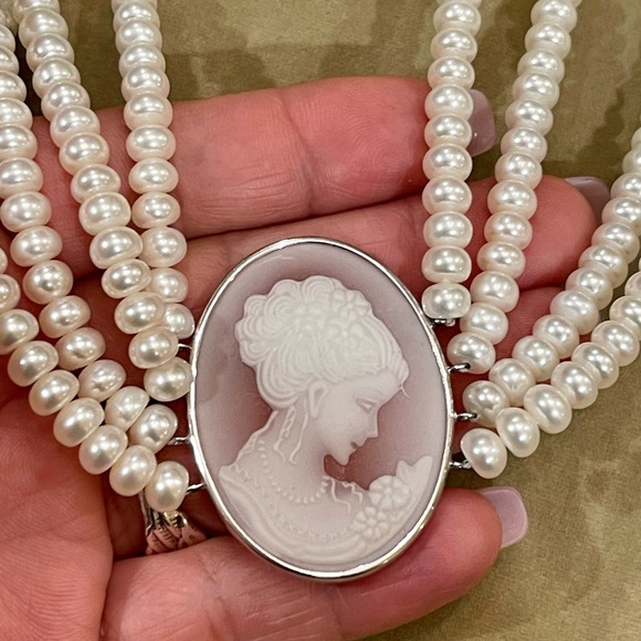 Vintage Imperial Sterling Pearl Necklace Carved Cameo Necklace - Picture 3 of 10